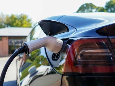 Почти 98% новых автомобилей в Норвегии в ноябре были полностью электрическими