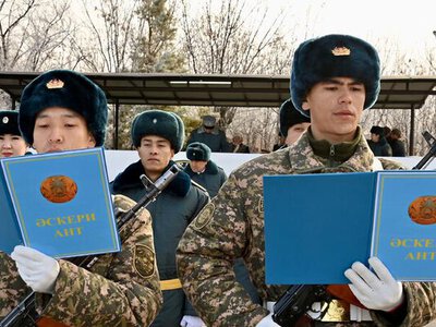 Шестьсот солдат в Конаевском и Усть-Каменогорском гарнизонах привели к Военной присяге
