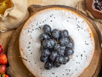 Пирог с черникой, который пахнет уютом: легкий рецепт для ленивых выходных