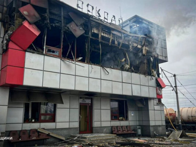 Максимально приближен к привычному графику: движение поездов через станцию Фастов возобновили после ночной атаки рф