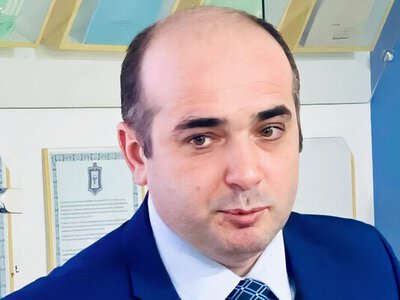 Кабмин отстранил главу Гослекслужбы после расследования СМИ 
