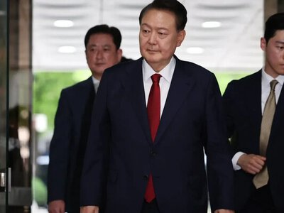 Прокуроры требуют 10 лет тюрьмы для экс-президента Южной Кореи Юн Сок Ёля