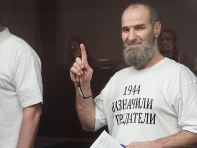 Крымчанина Халилова доставили в колонию в Архангельске