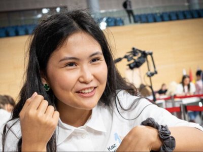 Казахстанская шахматистка Асаубаева стала трехкратной чемпионкой мира по блицу