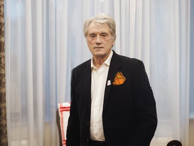 Руководство России хочет принудить мир к уважению. Но не нужно бояться такой России. Ее не существует 