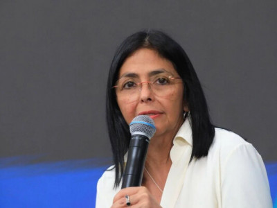 Временный лидер Венесуэлы изменила риторику после предупреждений Трампа