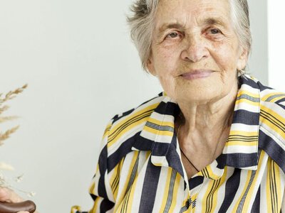 Почти 1000 гривен «на уход»: кто из пенсионеров сможет получать ежемесячную надбавку