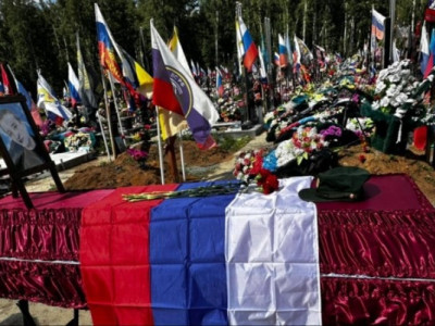 В Крыму похоронили трех солдат, убитых на войне против Украины