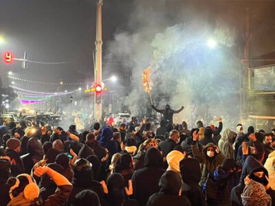 Протесты в Иране усиливаются, в стране отключён интернет