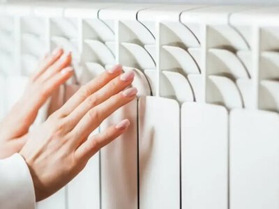 В Киеве до 500 домов без тепла, на фоне экстренных отключений не ходит электротранспорт на правом берегу