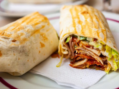 Этот рецепт шаурмы спас мой желудок и кошелёк — готовится за 15 минут