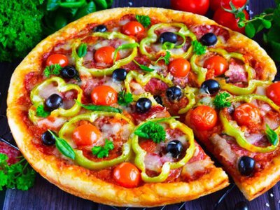 Всемирный день пиццы: как простое блюдо стало мировой легендой