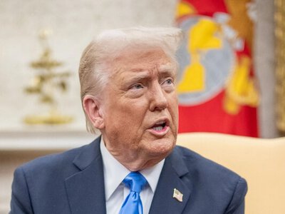 Трамп угрожает 200% пошлиной на французские вина и шампанское: в чем причина