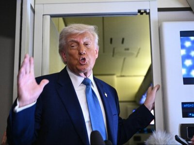 Самолёт Дональда Трампа был вынужден вернуться на базу из-за проблем