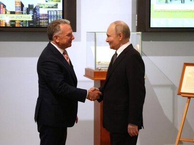 Путин встретился с тремя представителями Трампа: Кремль заявил о продолжении войны