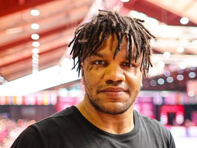 Нардеп Беленюк показал, до какой отметки опустилась температура в его квартире во время блэкаута 