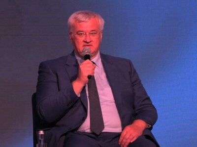 Зеленский готов обсудить с Путиным вопрос территорий и ЗАЭС – глава МИД Украины