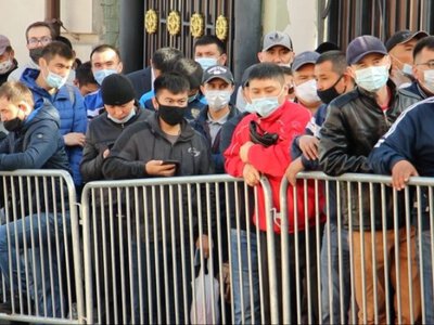 Кыргызстан подал в суд ЕАЭС на Россию из-за трудовых мигрантов