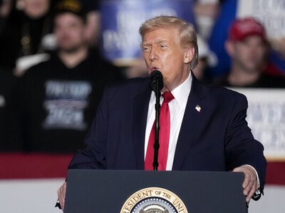 Трамп заявил об отправке к берегам Ирана второй прекрасной армады военных кораблей 