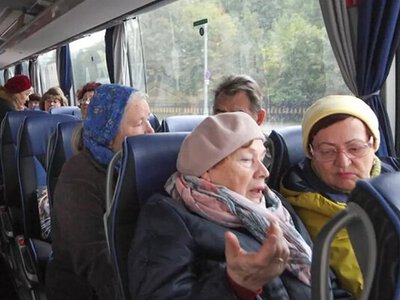 Бесплатный проезд для пенсионеров в 2026 году: где льготы действуют, а где водители нарушают закон