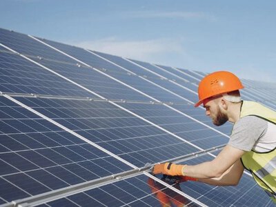 Кто может получить 300 000 грн на генераторы и солнечные панели