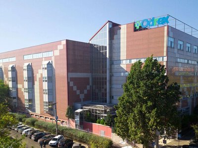 Клиника с десятками сожителей: кто скрывается по адресу скандальной Odrex в Одессе