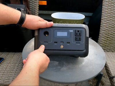 Кому из украинцев бесплатно раздадут зарядные станции