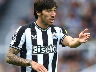 Ювентус не сдаётся в борьбе за конкурента Карабаха среди полузащитников