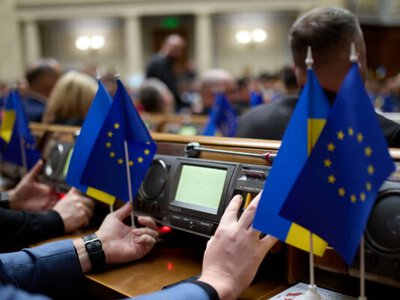 Общенациональную минуту молчания закрепили на законодательном уровне