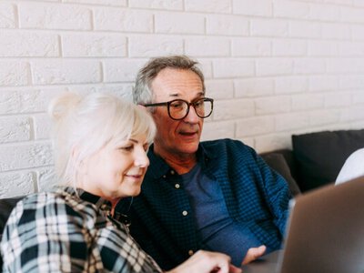 Пенсии «заморозили»: до какой даты нужно успеть подать заявление, чтобы не потерять деньги (видео)