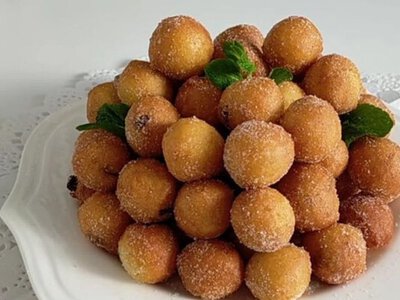 Десерт на скорую руку: сладкие яблочные шарики за 15 минут