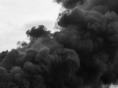 В Краснодарском крае РФ в результате атаки БПЛА загорелся резервуар с нефтепродуктами 