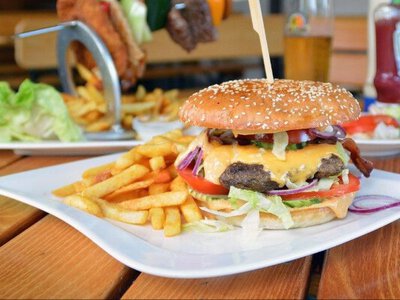 Скандал вокруг Burger King'a в Алматы: Минтруда пояснило ситуацию после жалобы матери сотрудника с аутизмом