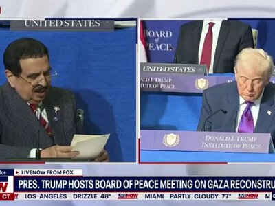 Трамп, похоже, с трудом не засыпал на инаугурационном заседании Совета мира - СМИ