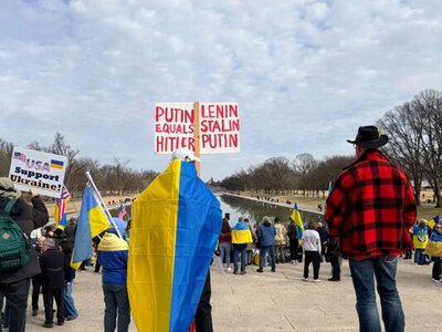 В Вашингтоне состоялся марш к четвертой годовщине полномасштабного вторжения России в Украину