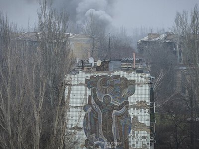 Обстрелы уничтожают исторические мозаики на домах Константиновки