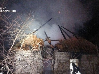 В ДСНС показали последствия ночного обстрела в Запорожье