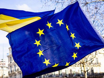 Евросоюз согласовал решение о €90 млрд для Украины: что известно?