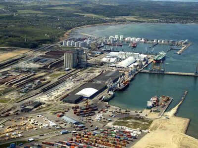  Российские порты на Балтике приостановили экспорт нефти после атак дронов – Reuters 