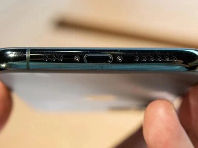 Как правильно очистить зарядный порт на смартфоне, не повредив контакты