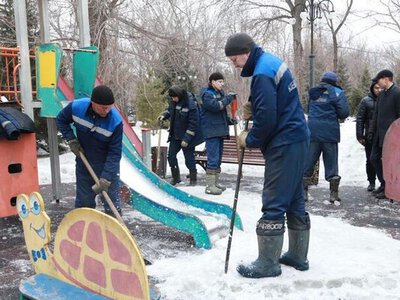 В Усть-Каменогорске в парке имени Жамбыла Жабаева прошёл субботник