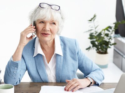 Части работающих пенсионеров не пересчитают выплаты в апреле без заявления: кому нужно ее написать