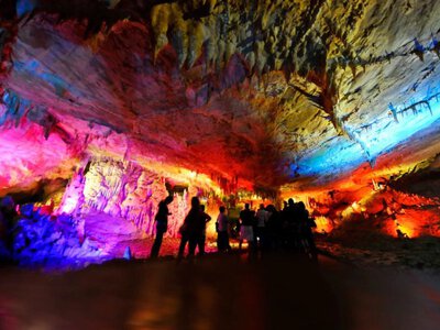 В Грузии повысили цены на посещение популярных пещер, водопадов и каньонов: прайс