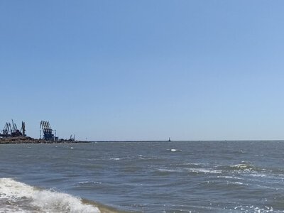 В Азовском море потерпел крушение сухогруз с пшеницей, два человека погибли