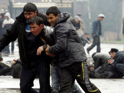 «Не приходится говорить, что мы выросли из этих революций». Размышляя об Апрельских событиях в Кыргызстане