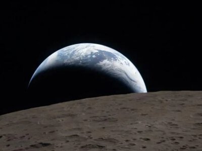Астронавты Artemis II показали уникальные фото Земли и Луны
