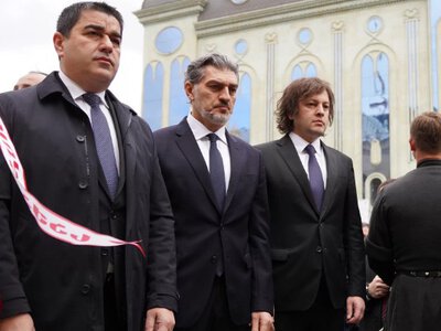 Русские и предатели: первых лиц Грузии освистали у мемориала жертв 9 апреля