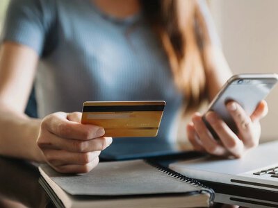 Новый лимит: сколько денег можно перевести с карты на карту в апреле