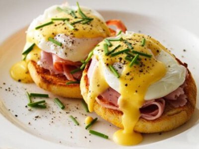 Блюдо для идеального утра: рецепт яиц Бенедикт