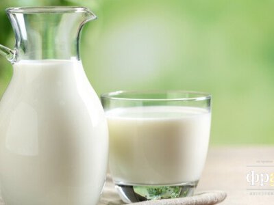 Канадцы поведали о парадоксальной пользе молока для детей